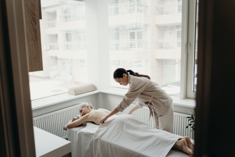 Devenir praticien en massage bien-être : le guide étape par étape