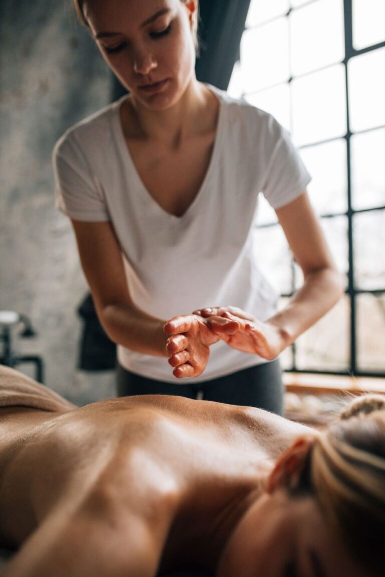 Séance de pratique en binôme pendant une formation TACTŌ