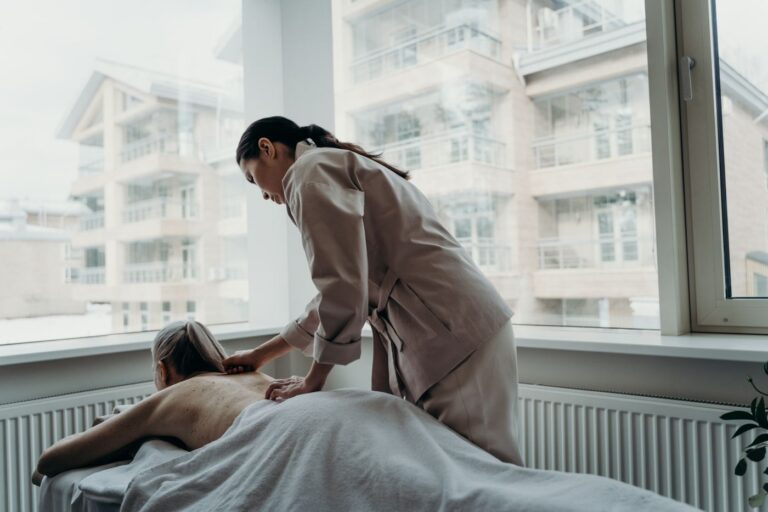 Formation massage bien-être : le guide complet pour bien choisir